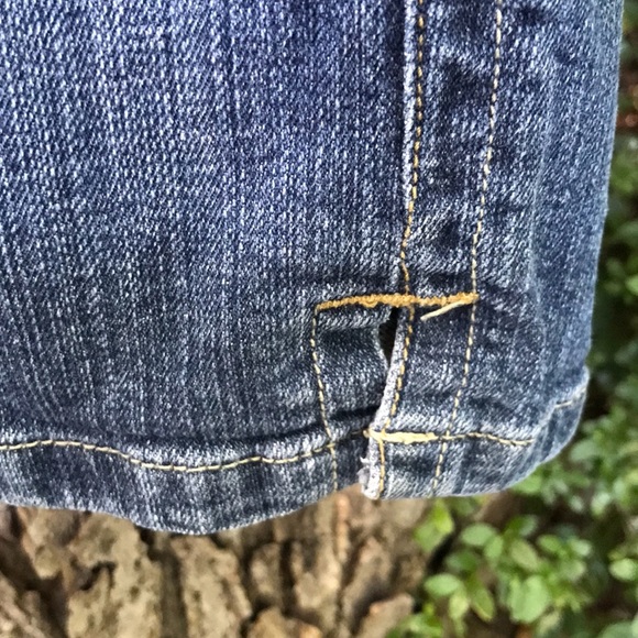 Lee One True Fit Lower on the Waist Denim Blue Jean Bermuda Shorts Capris 7/8 M - Picture 14 of 16